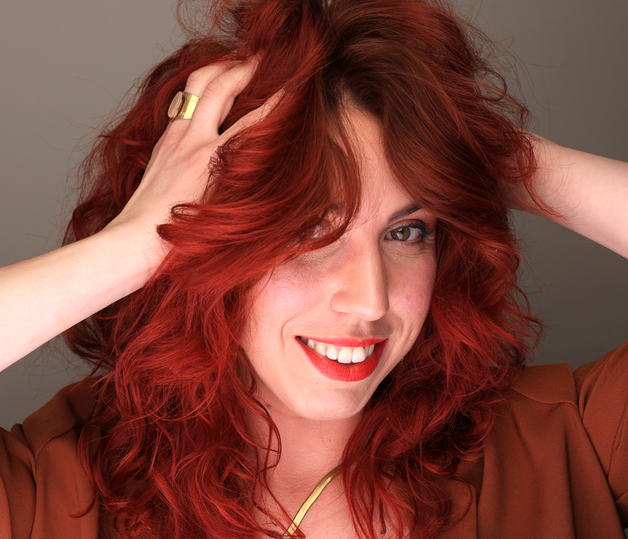 cheveux roux en mouvement salon privatif JDSV